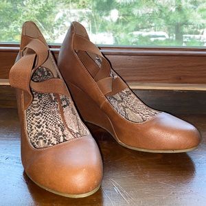 Rampage Wedges with Straps